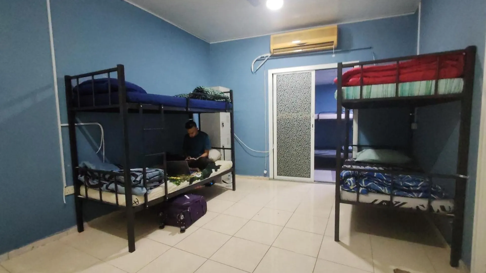 Qamar Home Rental Deira Dubai Hostel